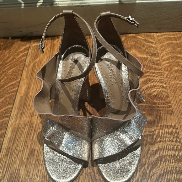 Mercedes Castillo ruffle catrina heel size 6.5 - Picture 1 of 5